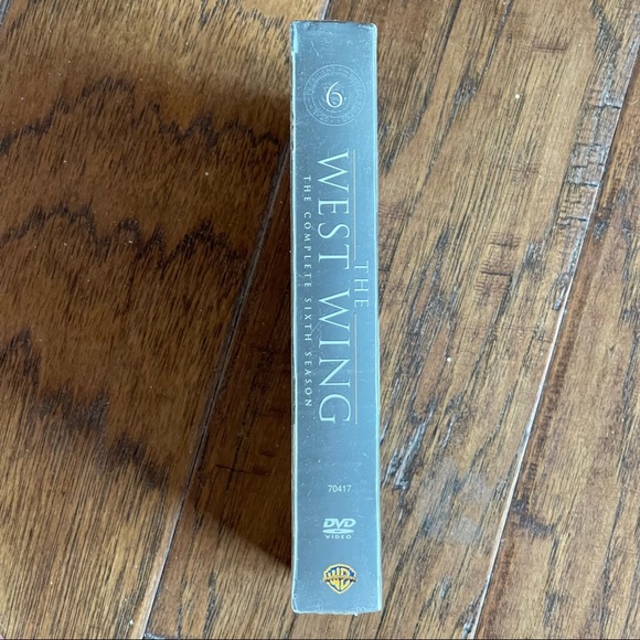 “THE WEST WING” COMPLETE SEASON 6 SET OF DVDS 📀 - Picture 3 of 4